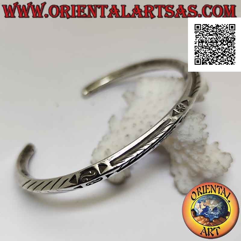 Pulsera rígida en plata 925 ‰ romboide con yin yang Tao y líneas oblicuas grabadas