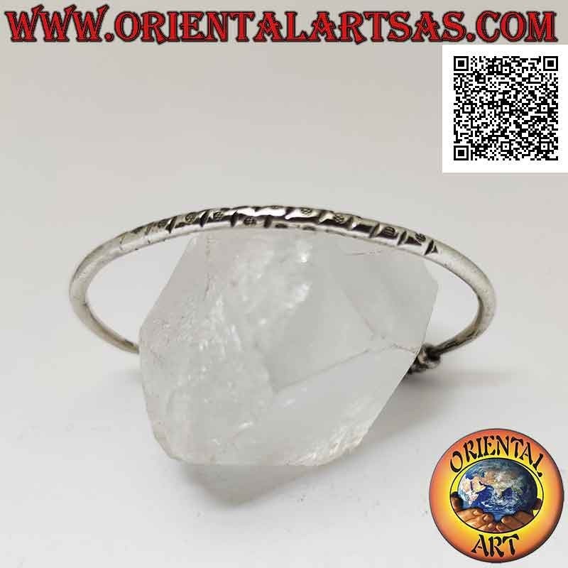 Bracelet rigide rond en argent 925 ‰ avec gravures centrales et trio de donuts mobiles sur les bornes