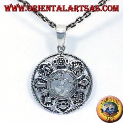argent Om pendentif avec les huit symboles auspicieux