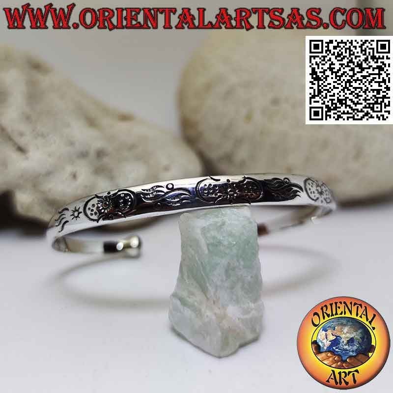 Bracelet rigide en argent 925 ‰ gravures astrales et boule terminale