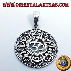 argent Om pendentif avec les huit symboles auspicieux