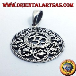 argent Om pendentif avec les huit symboles auspicieux