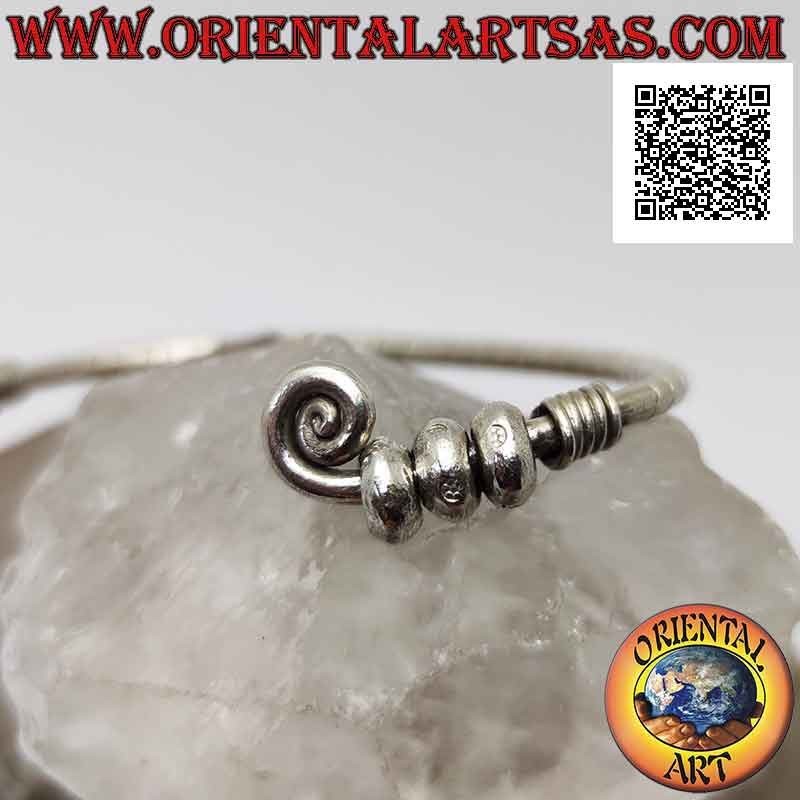 Starres Armband in 925 ‰ Silberröhren gestreift mit Spiralen an den Enden und beweglichen Donuts