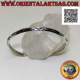 Dreieckiges 925 ‰ Silbernes starres Armband mit gravierten Booten und Blumen