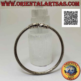 Rigid bracelet in 925 ‰ silver with engraved interweaving and joining salmon heads