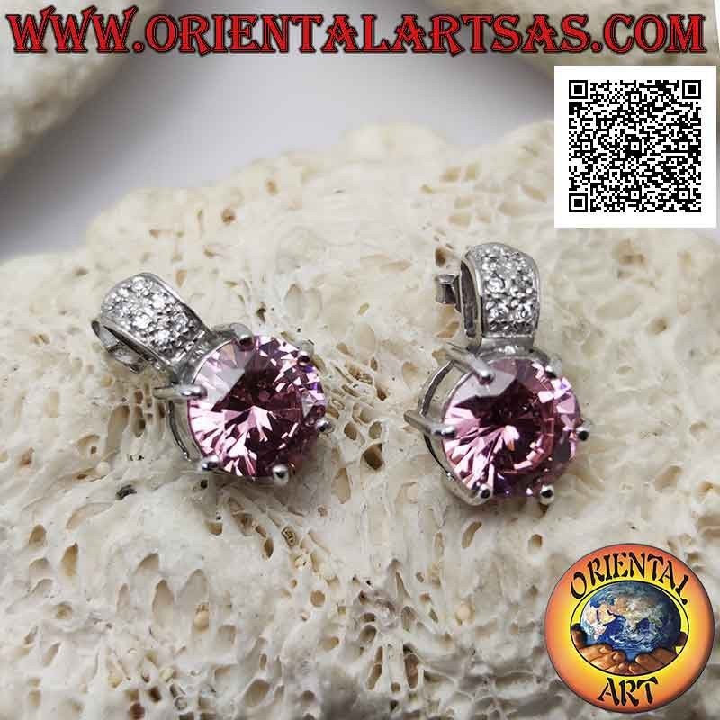 Pendientes de plata con lóbulos con circonitas francesas facetadas redondas y una banda de circonitas arriba