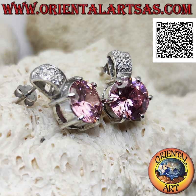Boucles d'oreilles à lobes en argent avec un ensemble de zircons français à facettes rondes et une bande de zircons au-dessus