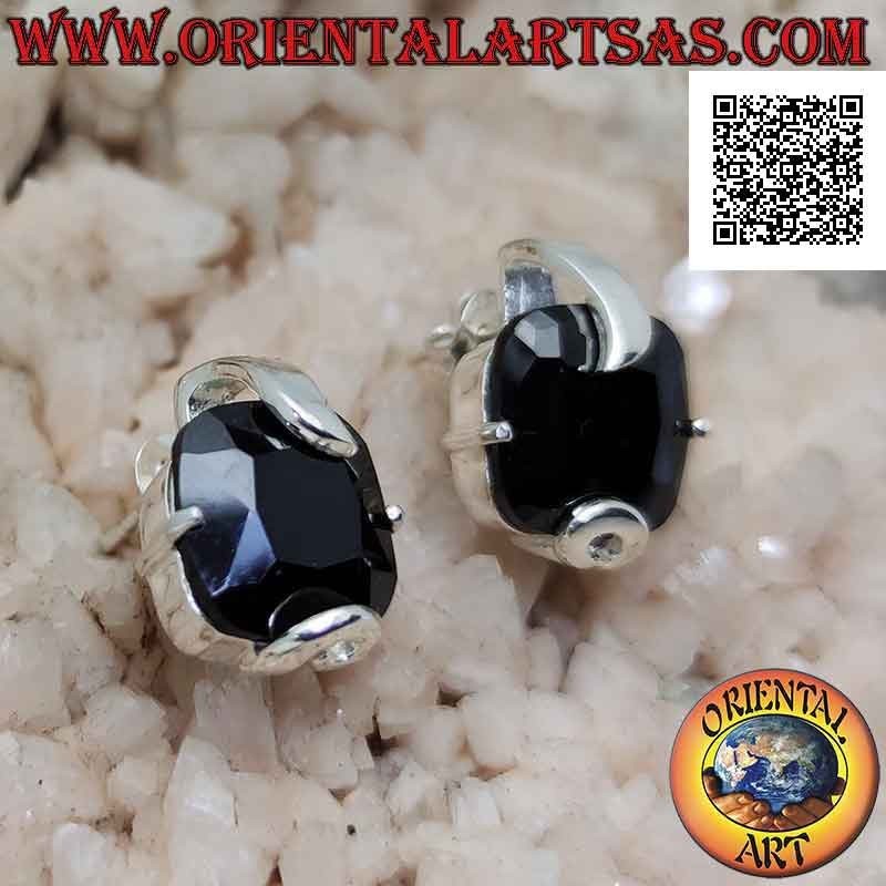 Orecchini in argento da lobo con spinello quadrato sfaccettato incastonato e gancio superiore spesso