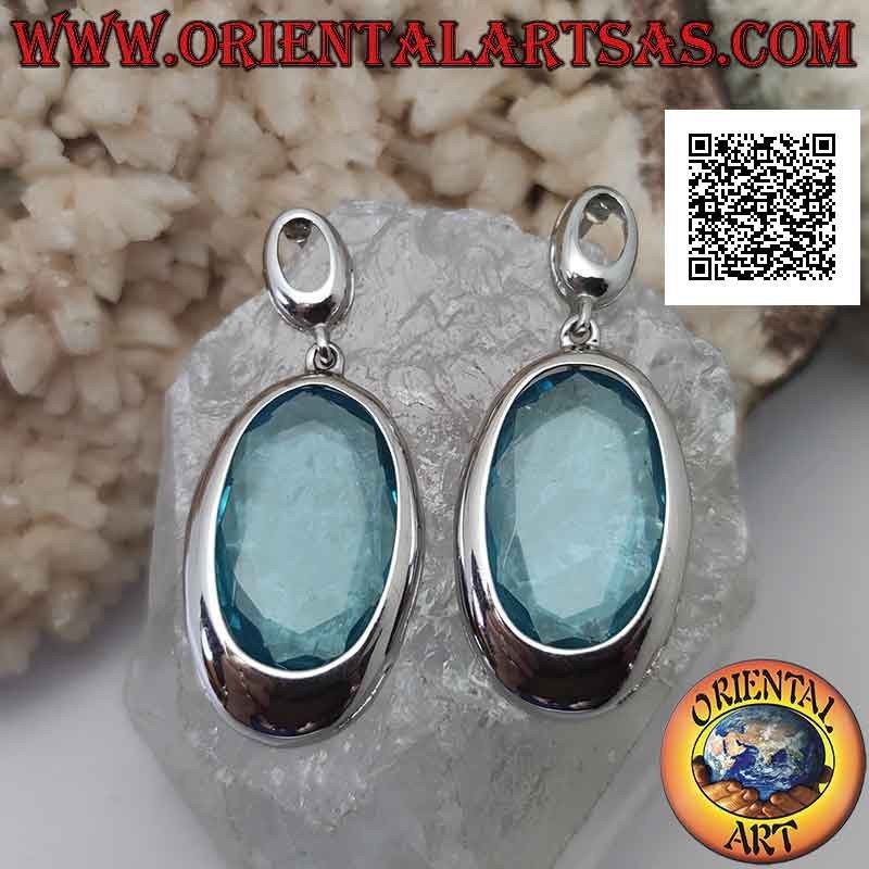 Pendientes lóbulos de plata con gran circonita azul ovalada facetada con alambre de borde liso