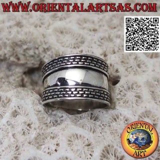 Bague large bande en argent avec hachures sur les bords, Bali
