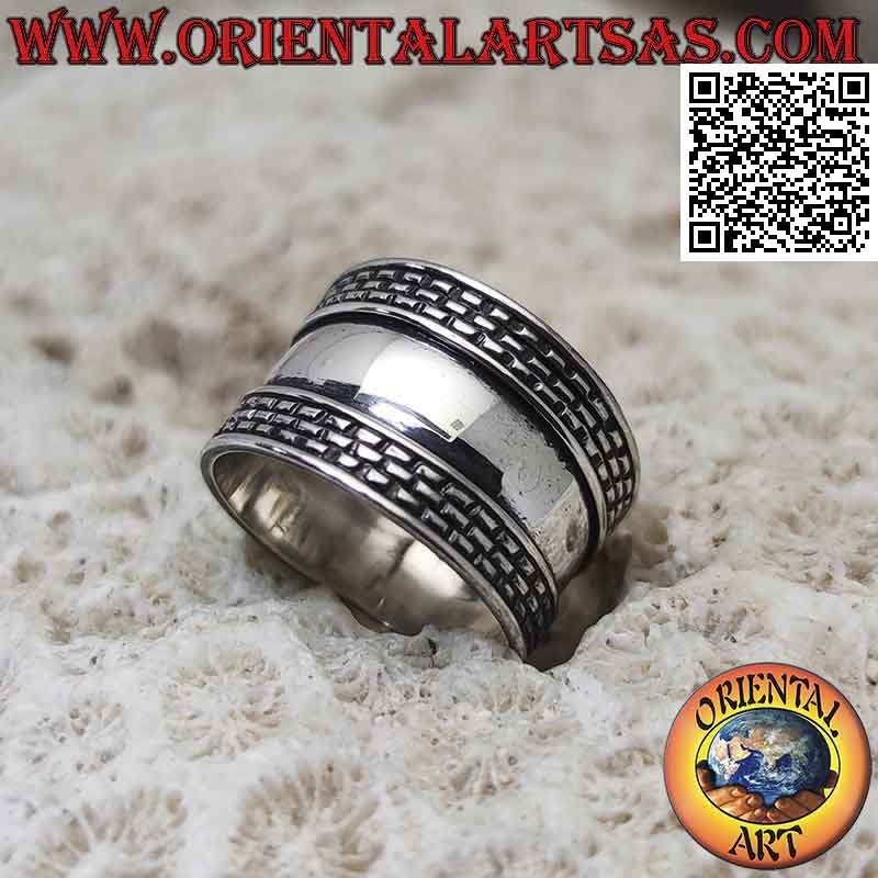 Anillo de plata de banda ancha con rayado en los bordes, Bali