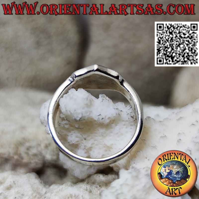 Anillo plateado liso con logo "Harley Davidson" en bajorrelieve curvado