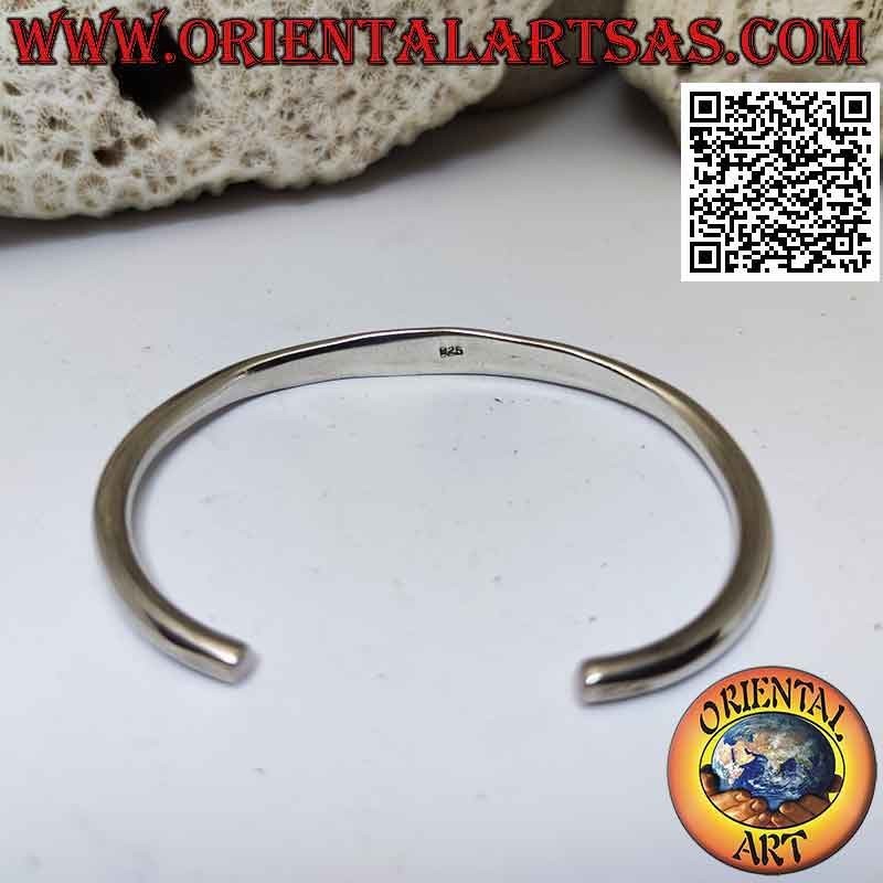 Pulsera rígida en tubular de plata 925 ‰ lisa aplastada en la parte delantera
