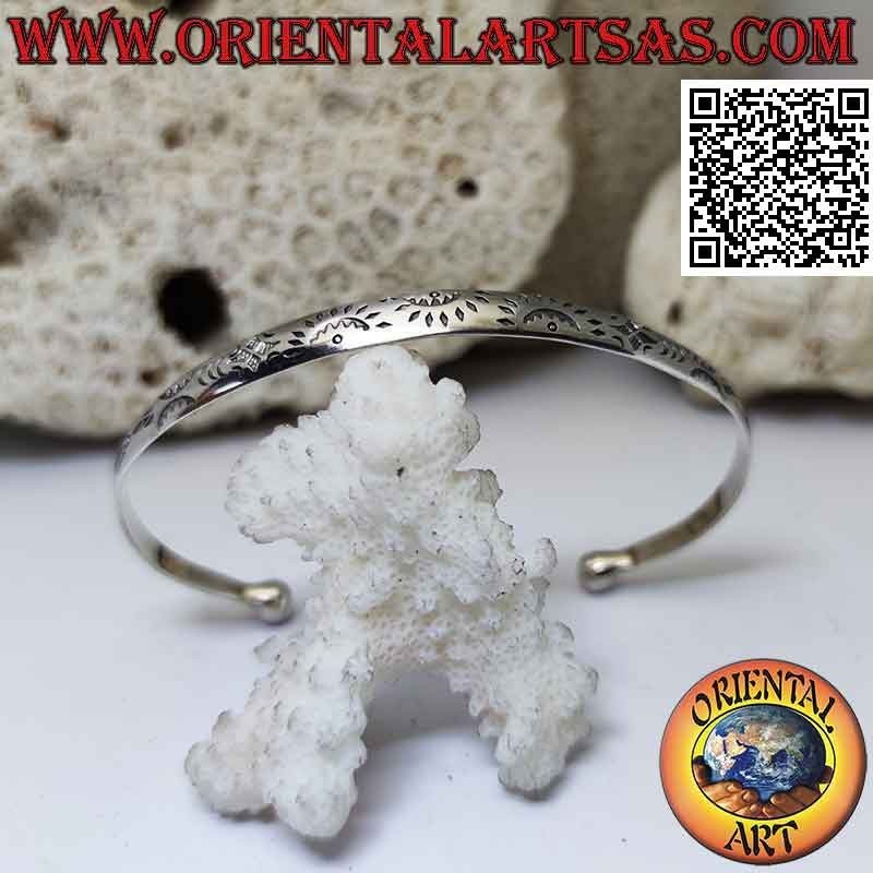 Pulsera rígida en plata 925 ‰ con medio sol tribal grabado espejo
