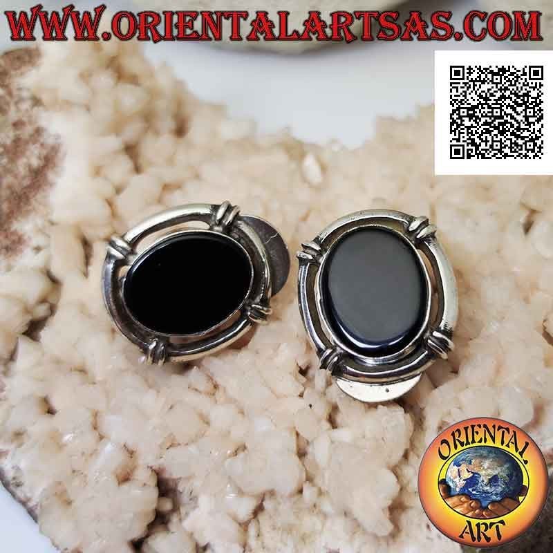 Boucles d'oreilles en argent avec fermeture clip avec onyx ovale entouré d'un anneau (sans trou)