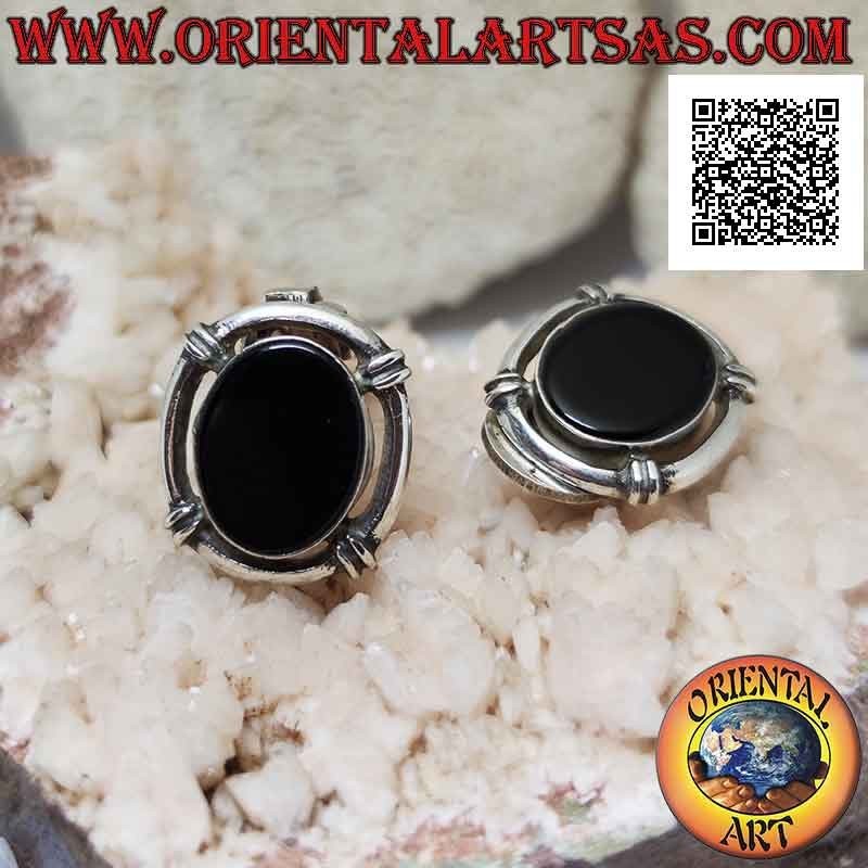 Boucles d'oreilles en argent avec fermeture clip avec onyx ovale entouré d'un anneau (sans trou)