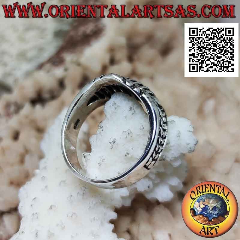 Anillo de plata en forma de boca de dientes afilados