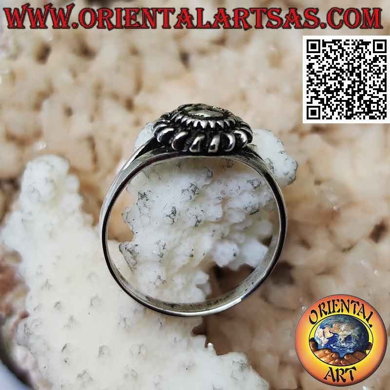 Silver ring in the shape of a sun with a shaped face (small)