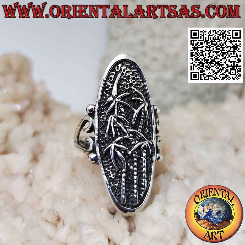 Bague ovale en argent avec bas-relief forêt de bambous