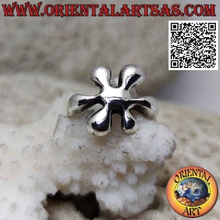 Bague en argent lisse en forme de tache de couleur