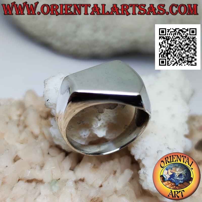 Anillo de plata lisa con trapezoide isósceles en cruz