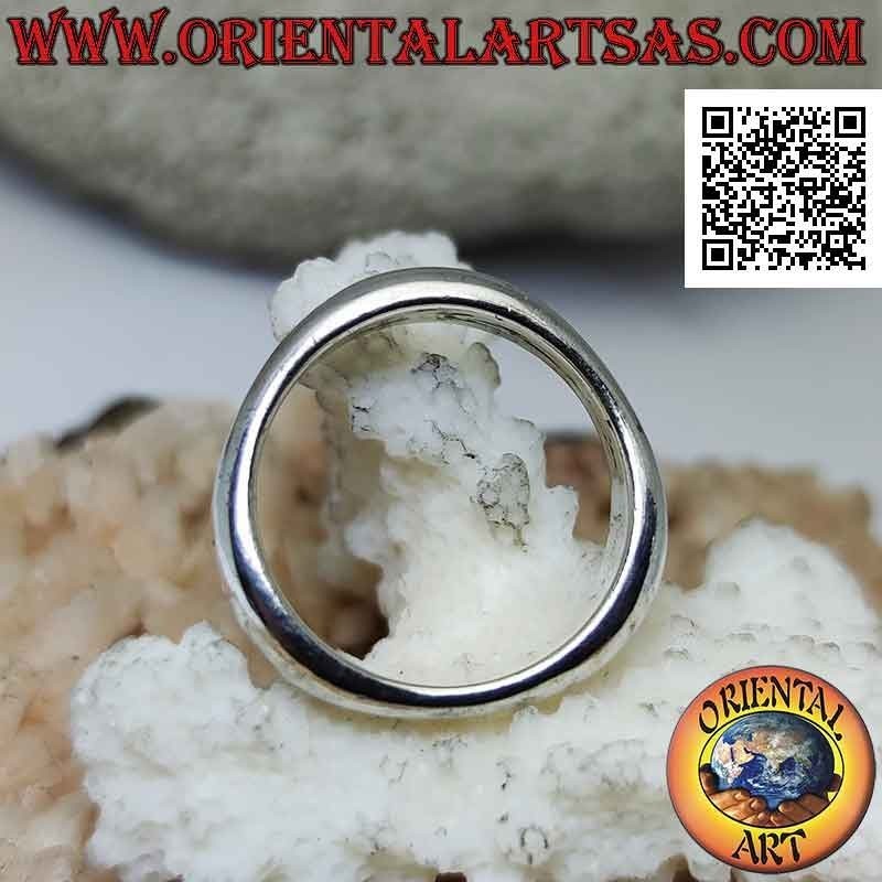 Anello in argento liscio a forma di triangolo arrotondato