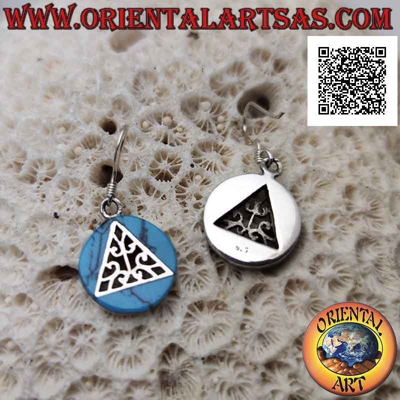 Boucles d'oreilles dormeuses en argent à décor ajouré triangulaire sur un disque en pâte turquoise