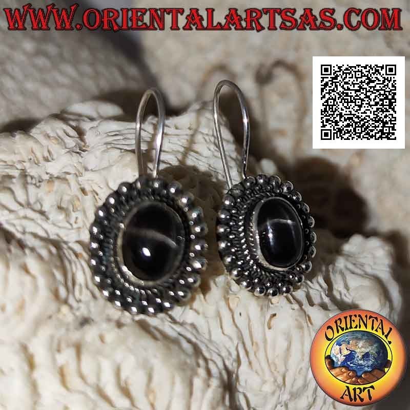 Boucles d'oreilles en argent avec étoile noire (étoile diopside) ovale entourée d'entrelacs, petites et grandes boules