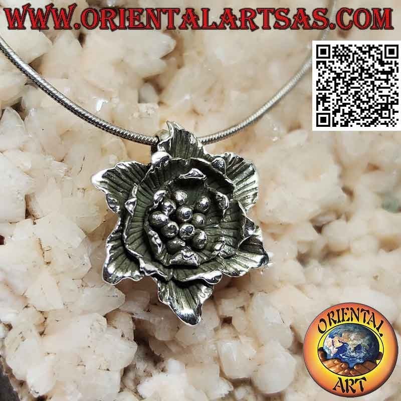 Pendentif en argent en forme de fleur de lotus épanouie (grand)