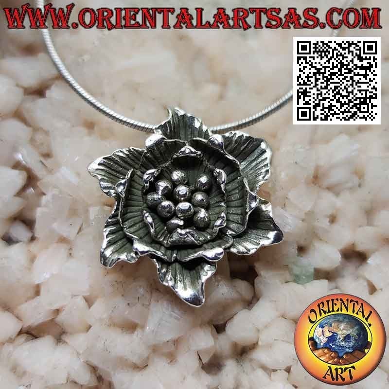 Pendentif en argent en forme de fleur de lotus épanouie (grand)