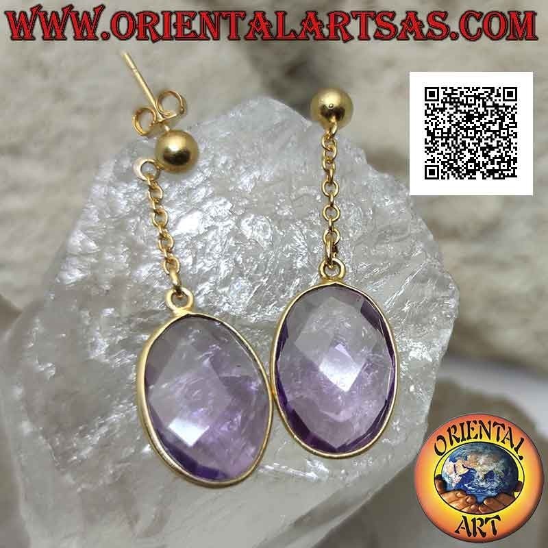 Vergoldete Silberohrringe mit facettiertem ovalem synthetischem Amethyst mit glattem Drahtrand