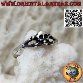 Silver ring with skull on the two crossbones (small)