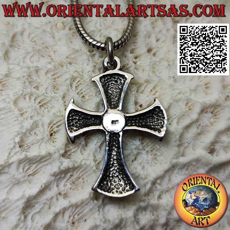 Pendentif en argent en forme de croix avec corail naturel rond central