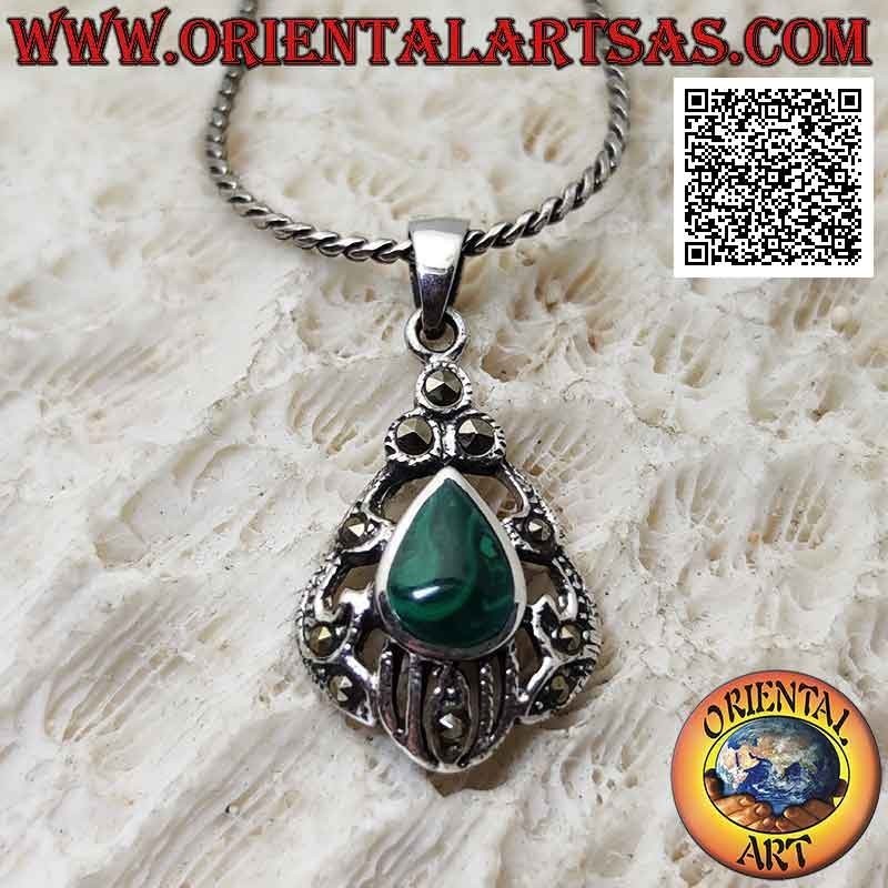 Pendentif en argent avec goutte de malachite entouré d'un décor ajouré parsemé de marcassite