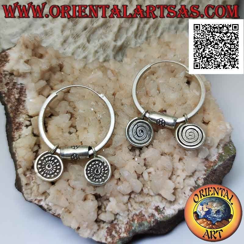 Silver hoop earrings (Karen) with 1 insert and 2 pendants (smooth and toothed double-sided spiral) removable
