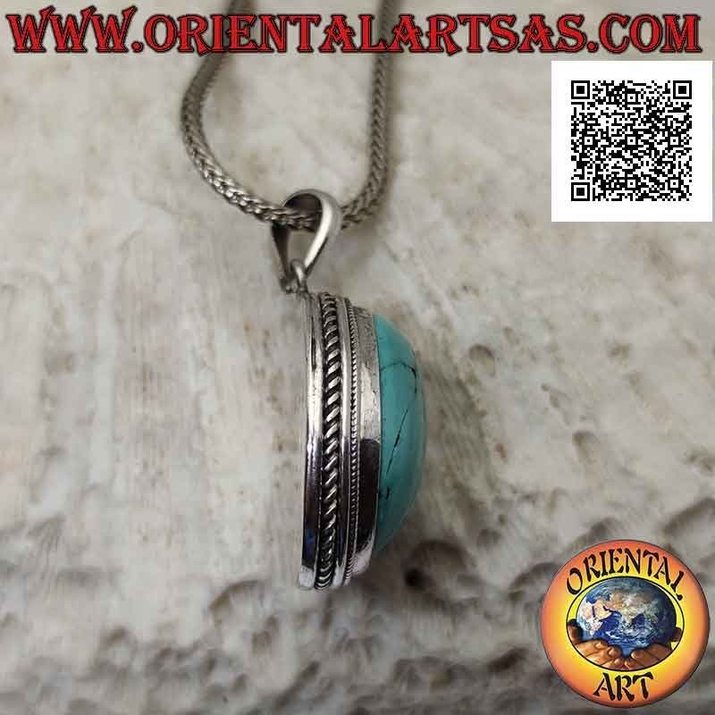 Colgante de plata con cabujón de turquesa antiguo ovalado rodeado de tejido helicoidal (grande)
