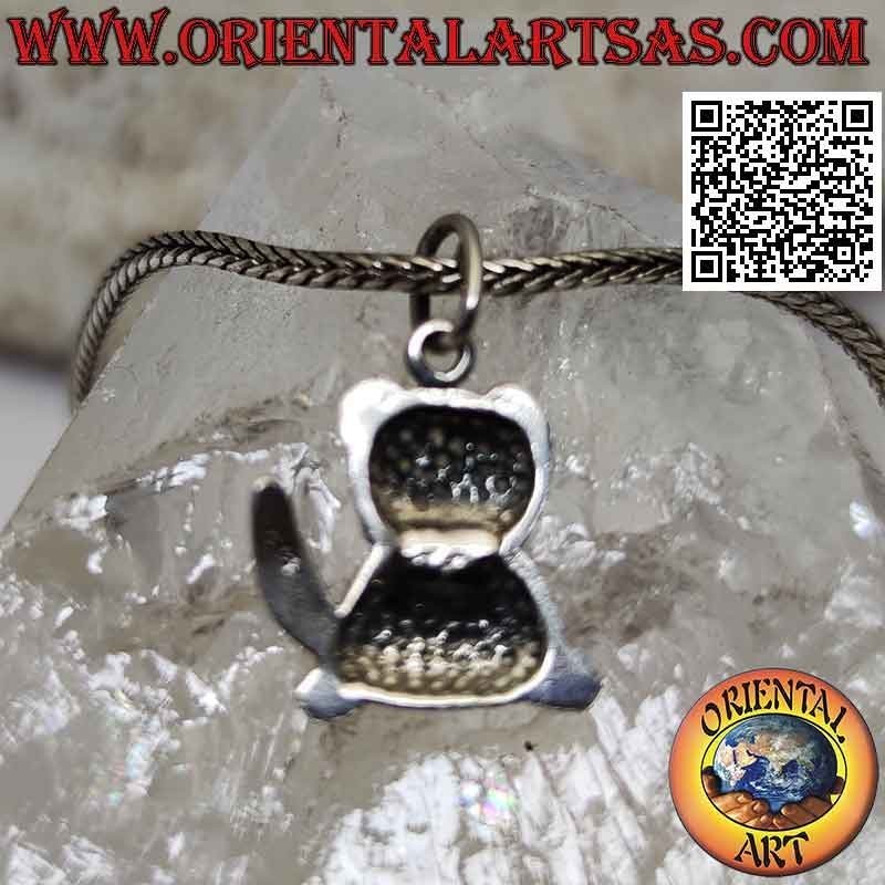 Pendentif en argent en forme de castor (anime)