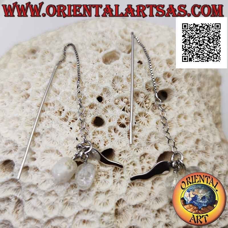 Orecchini in argento a catenina con barretta dritta e cornetto e due cristalli di rocca pendenti