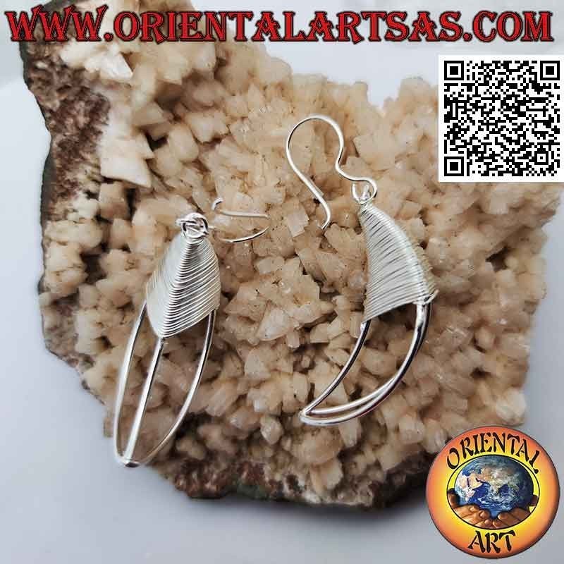 Boucles d'oreilles à levier en argent avec lune en fil tridimensionnel