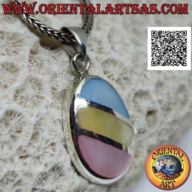 Pendentif ovale en argent avec trois bandes obliques de nacre multicolore au ras du bord