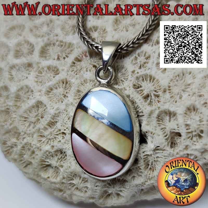 Pendentif ovale en argent avec trois bandes obliques de nacre multicolore au ras du bord