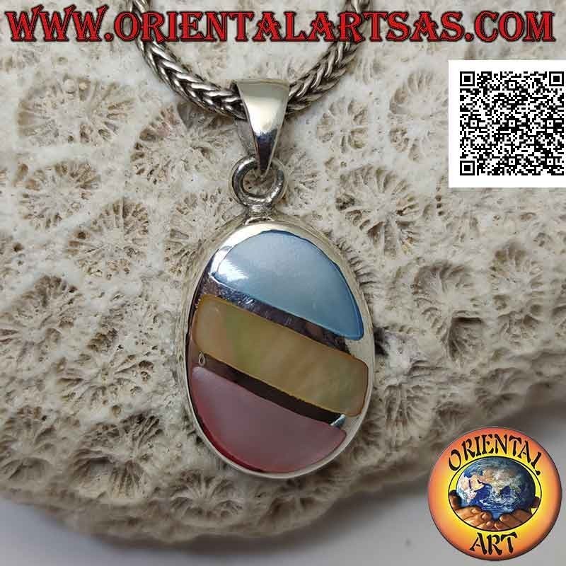 Pendentif ovale en argent avec trois bandes obliques de nacre multicolore au ras du bord
