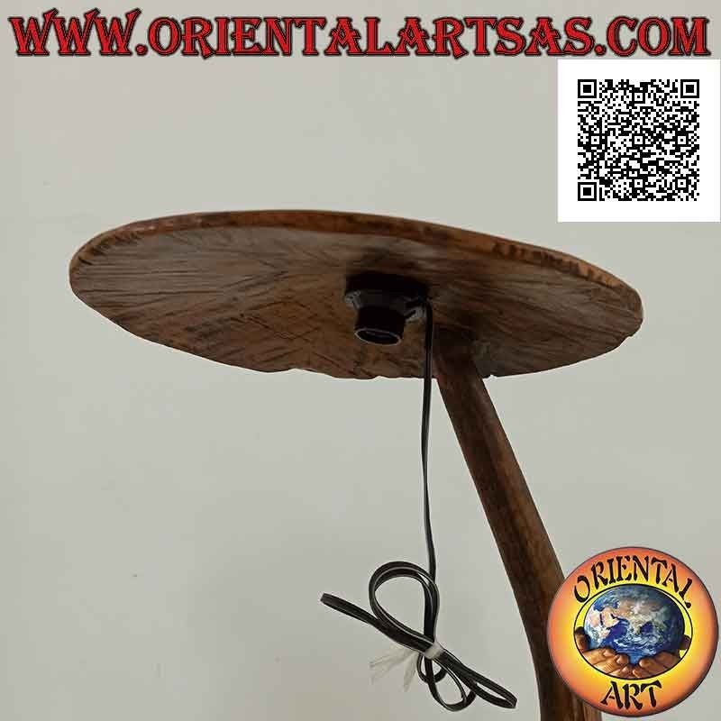 Lampe parapluie cylindrique fabriquée avec des moyens anciens de wagons en bois massif