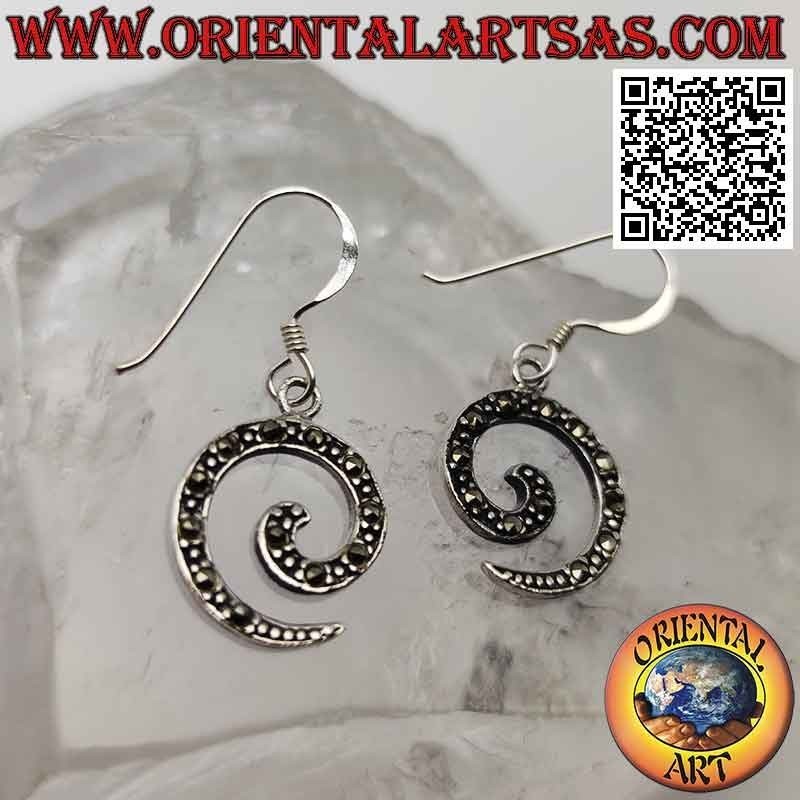 Boucles d'oreilles à levier en argent avec une spirale parsemée de marcassite