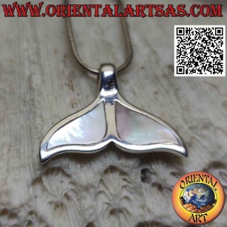 Pendentif en argent en forme de queue de baleine avec nacre plate