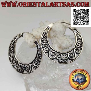 Boucles d'oreilles en argent, cercles croissants plats de 37 mm à décor ajouré (grec et fleurs)