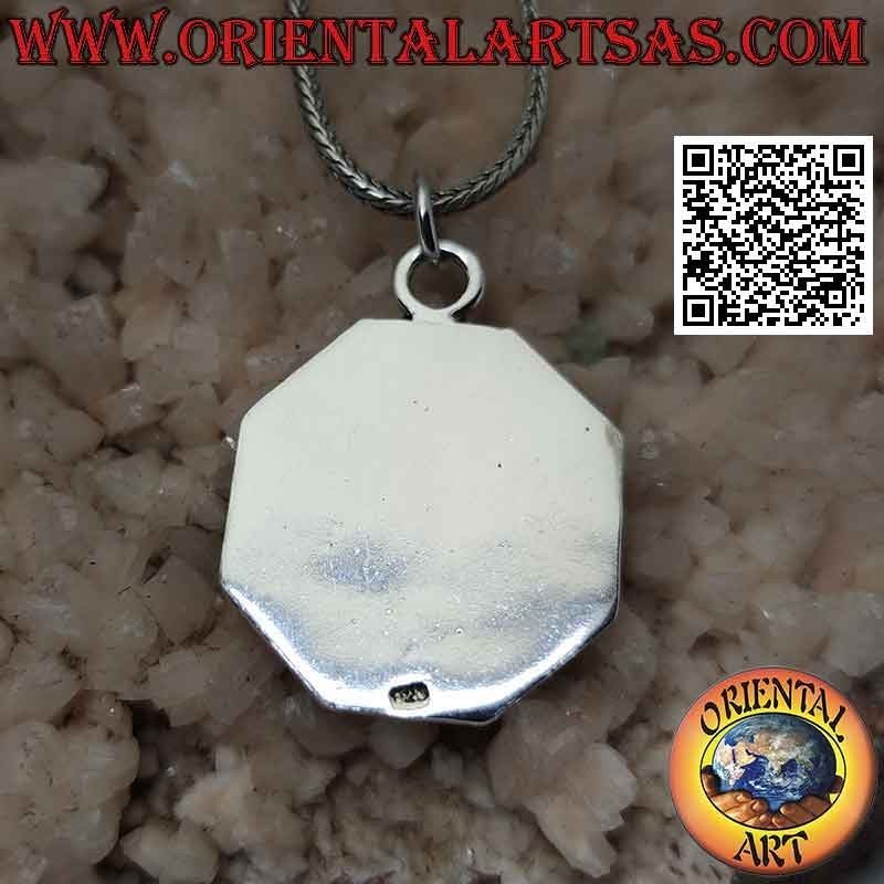 Pendentif en argent, plaque octogonale lisse avec ancre gravée et marins