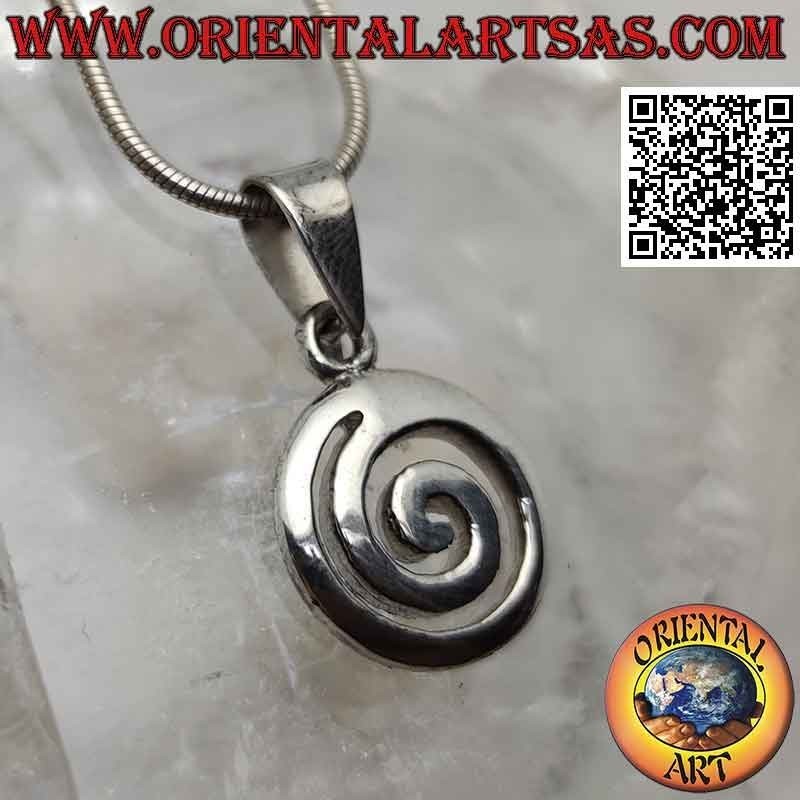 Colgante de plata, la espiral celta invertida