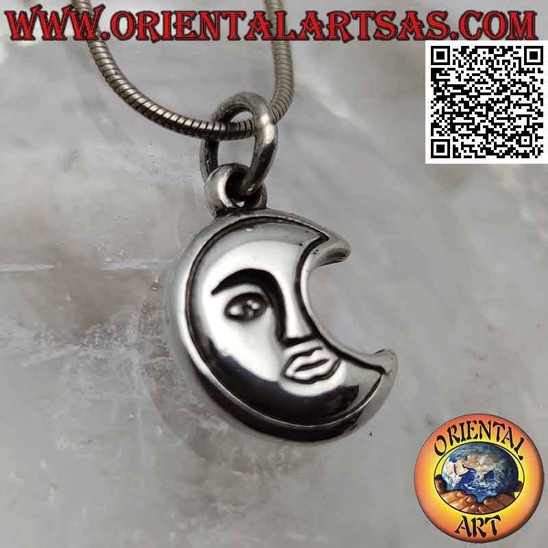 Colgante de plata, media luna redondeada de doble cara con media cara grabada