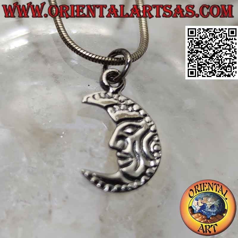 Pendentif en argent, croissant plat orné d'un visage gravé